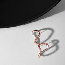 Load image into Gallery viewer, Curves04 | Earrings